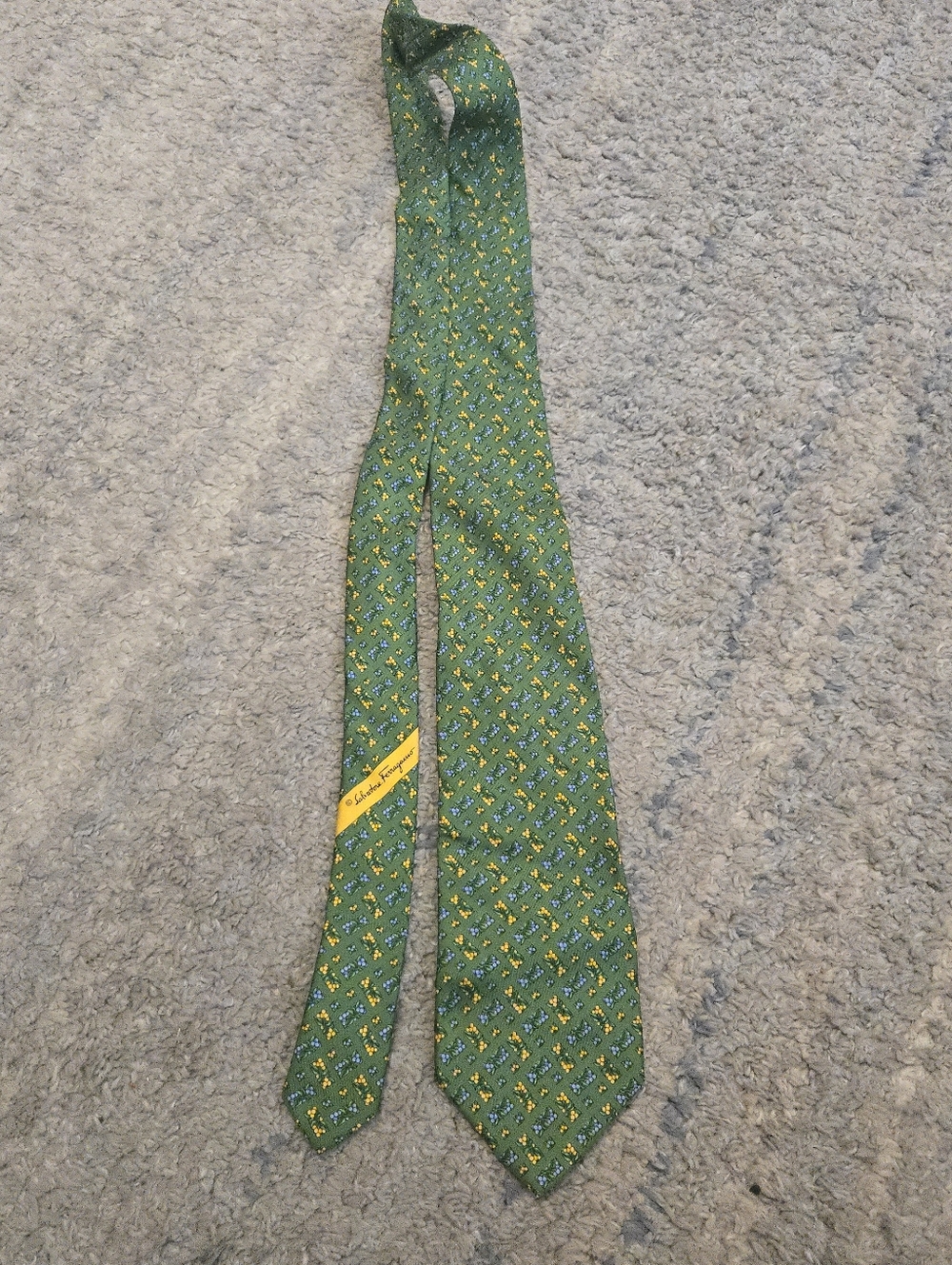 Salvatore Ferragamo Silk Tie Green Floral Berry Print Made in Italy Men's Design